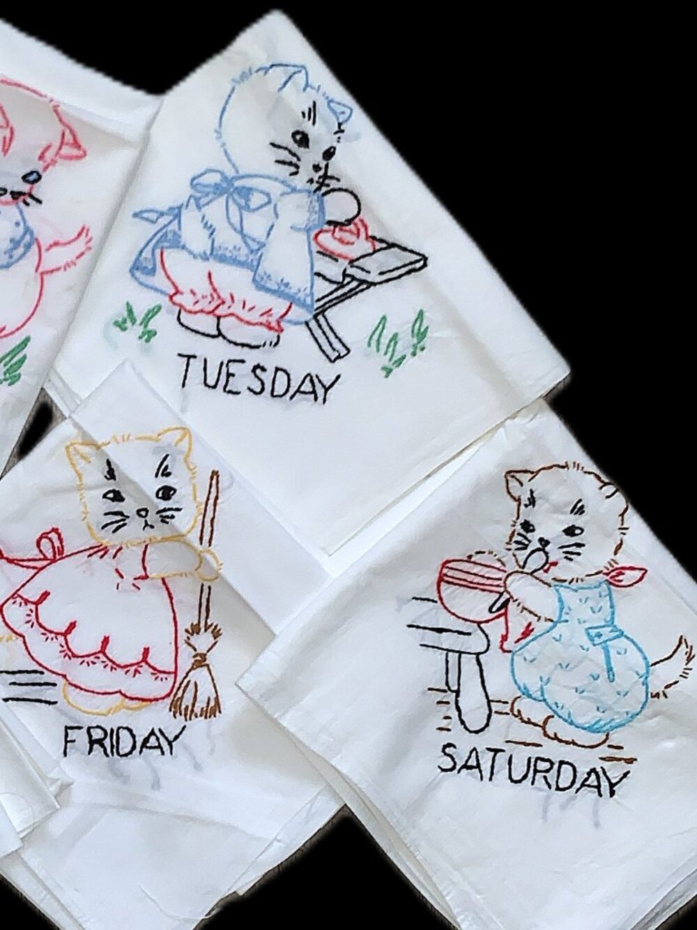 7 Vintage Embroidered Kitten Cat Day-of-Week Tea Towels Anthropomorphic Chores - Picture 4 of 16
